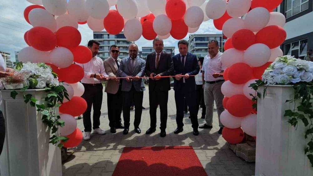 Kız mesleklilerin projeleri g&ouml;r&uuml;c&uuml;ye &ccedil;ıktı
