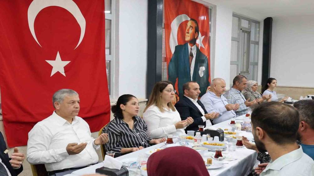 &Ccedil;ine&rsquo;de 19 Eyl&uuml;l Gaziler G&uuml;n&uuml; dolayısıyla yemek programı d&uuml;zenlendi
