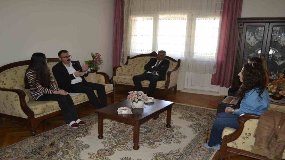 Sultanhisar&rsquo;da &rsquo;Misafirim Kaymakamım&rsquo; projesi Salavatlı ve At&ccedil;a&rsquo;da devam etti
