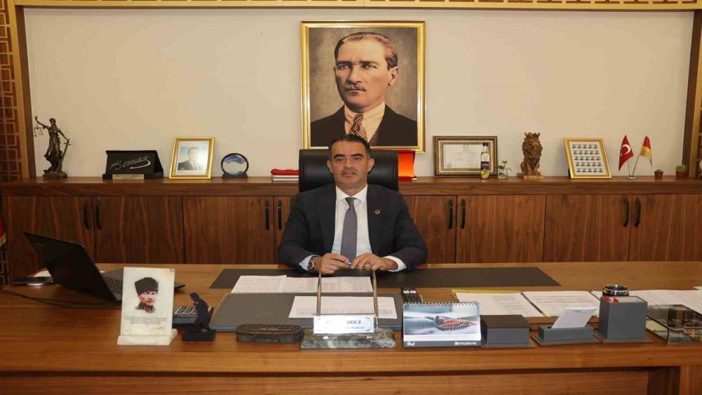 Başkan Arıcı: "Bayramlarda manevi değerlerimiz etrafında b&uuml;t&uuml;nleşmeliyiz"
