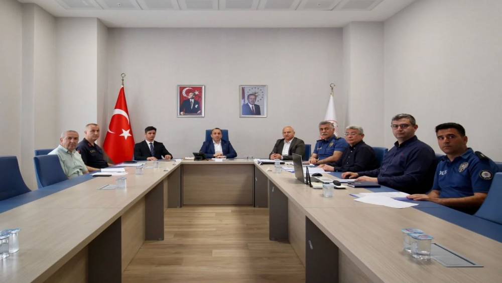 &Ccedil;ine&rsquo;de okul g&uuml;venliği masaya yatırıldı
