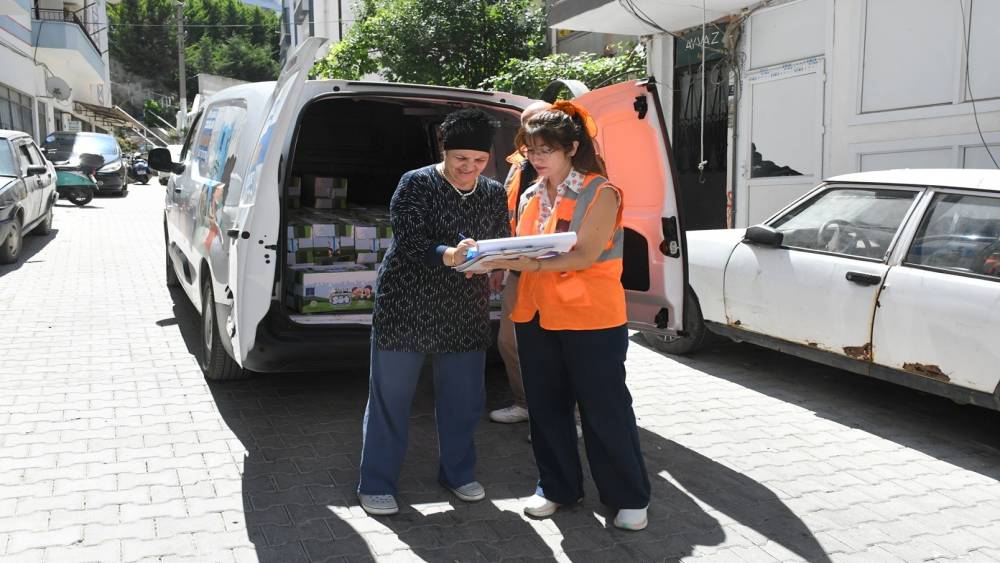 Kuşadası Belediyesi&rsquo;nde s&uuml;t desteği yeniden başladı
