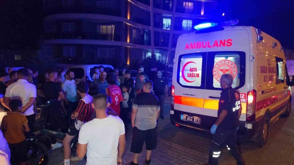 Nazilli&rsquo;de zincirleme kaza; 4 aracın karıştığı kazada 2 kişi yaralandı
