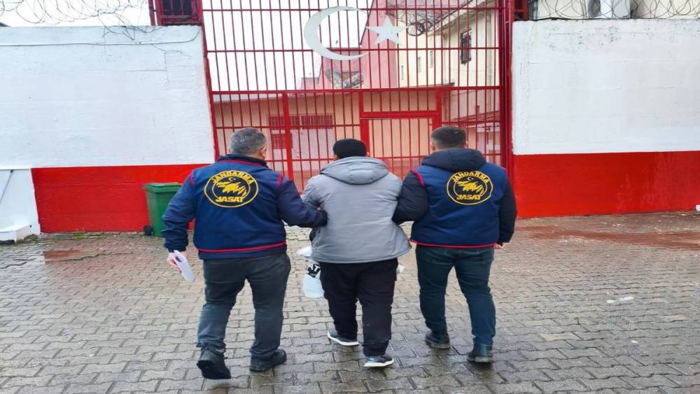 Kasten &ouml;ld&uuml;rme su&ccedil;undan aranan şahıs yakalandı
