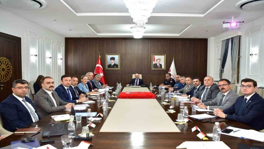 Aydın&rsquo;da okulların g&uuml;venliği i&ccedil;in toplantı yapıldı
