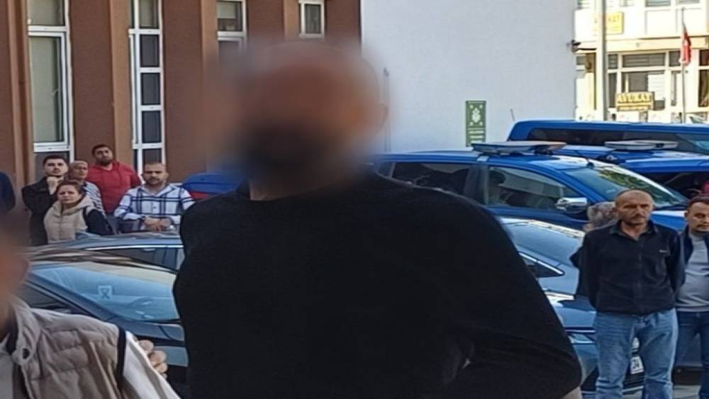 Aydın&rsquo;da polisten ka&ccedil;an silahlı tehdit ş&uuml;phelisi adliyeye sevk edildi
