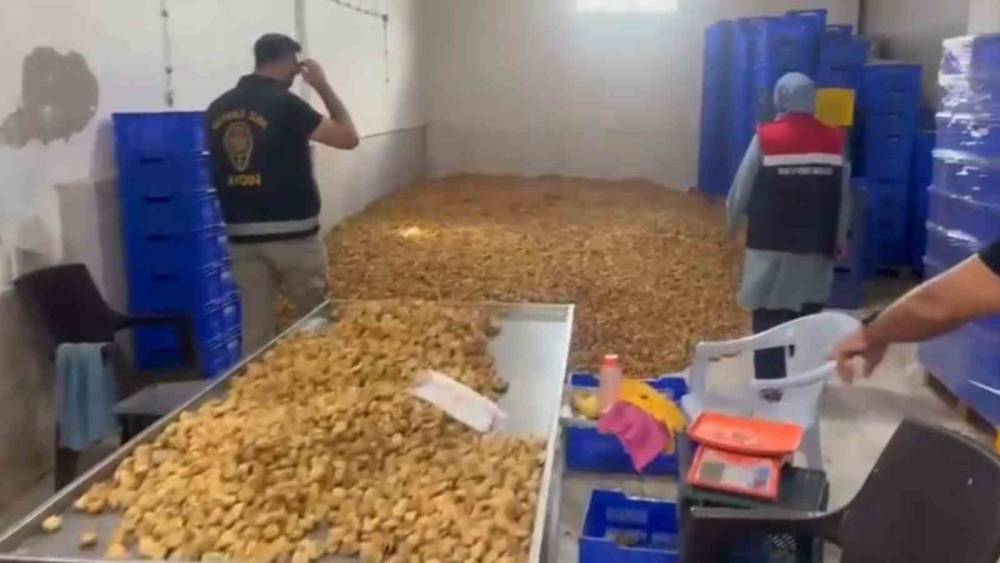 K&ouml;şk&rsquo;te 20 milyon TL değerinde 25 ton etiketsiz kuru incir ele ge&ccedil;irildi
