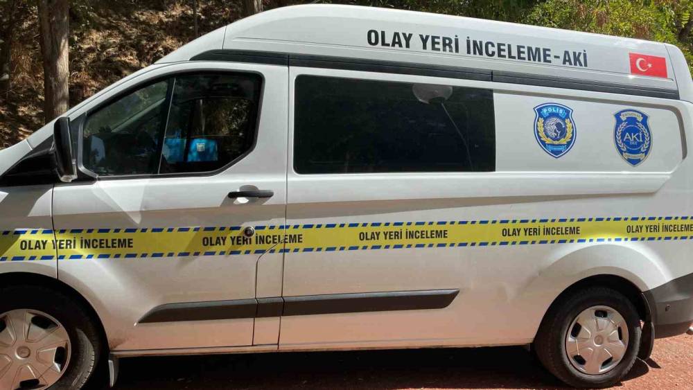 Aydın&rsquo;da &uuml;&ccedil;&uuml;nc&uuml; kattan d&uuml;şen 8 yaşındaki &ccedil;ocuk ağır yaralandı
