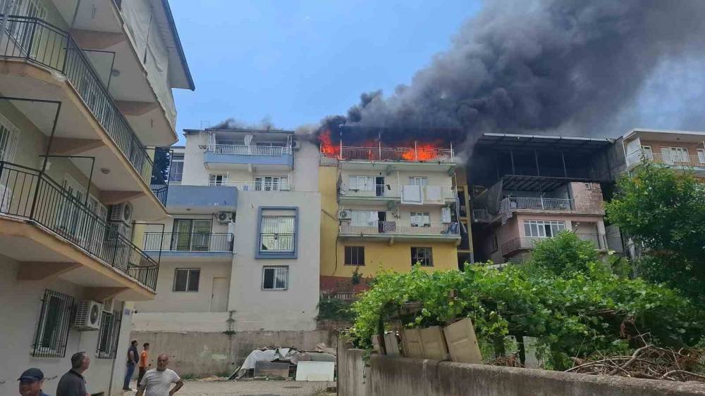 Aydın&rsquo;da ev yangını
