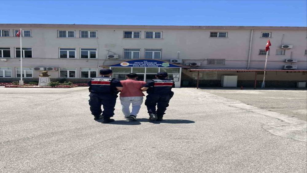 Nazilli&rsquo;de 5 yıl 4 ay hapis cezasıyla aranan h&uuml;k&uuml;ml&uuml; yakalandı
