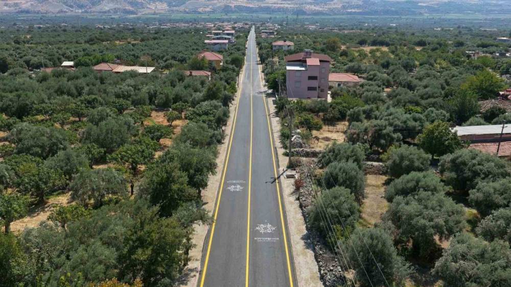 Kuyucak&rsquo;taki yol yenilendi
