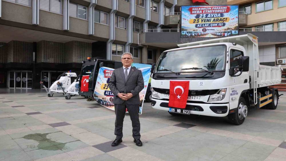 Nazilli Belediyesi&rsquo;nden 23 ayda 23 yeni ara&ccedil;
