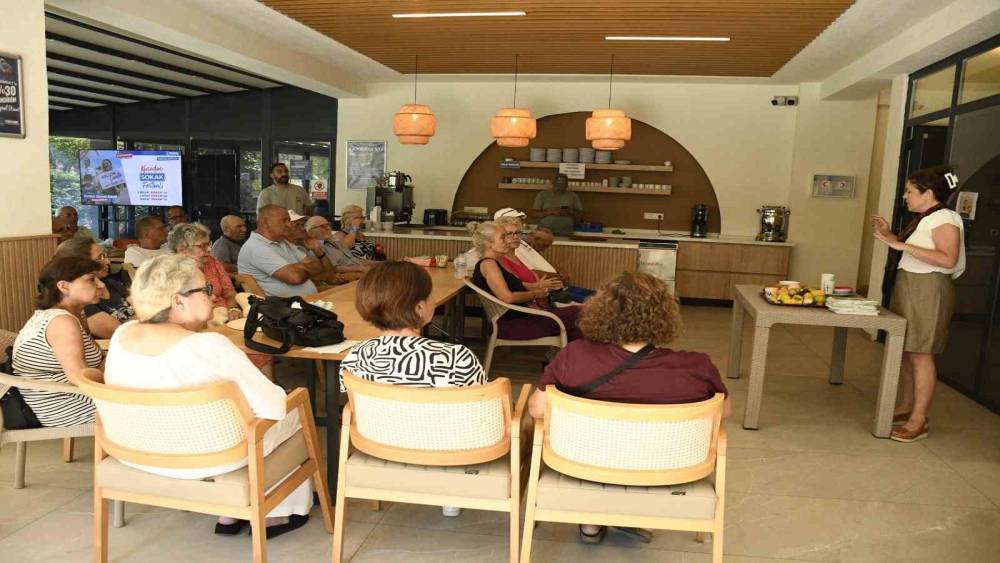 İkinci yaşamın sırları Sağlıklı Bahar Merkezi&rsquo;nde konuşuldu
