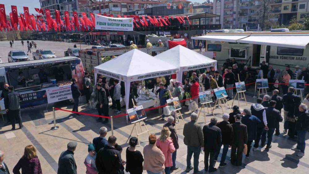 Aydın&rsquo;da Orman Haftası kapsamında 6 bin fidan &uuml;cretsiz dağıtıldı
