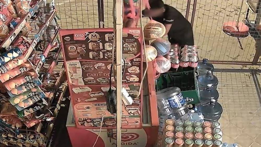 Marketi talan eden &ccedil;ocuklar su&ccedil; makinesi &ccedil;ıktı
