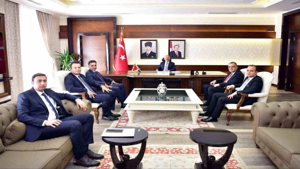 Aydın Valisi Varol, adli teşkilat y&ouml;neticilerini kabul etti
