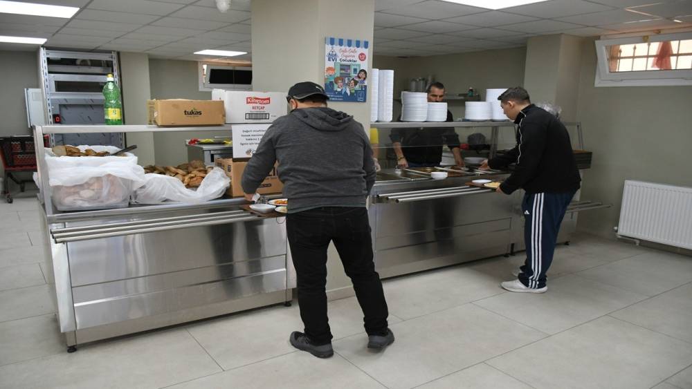 Kuşadası Kent Lokantası&rsquo;nda satışların y&uuml;zde 92&rsquo;si Adalı Kart ile yapıldı
