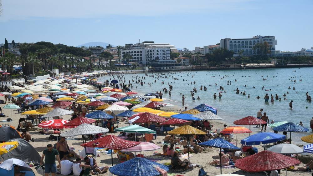 Bayram tatilinde turizmin kalbi Kuşadası&rsquo;nda attı
