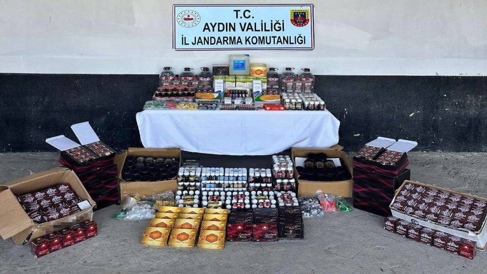 S&ouml;ke&rsquo;de ka&ccedil;ak alkol operasyonu: 2 g&ouml;zaltı
