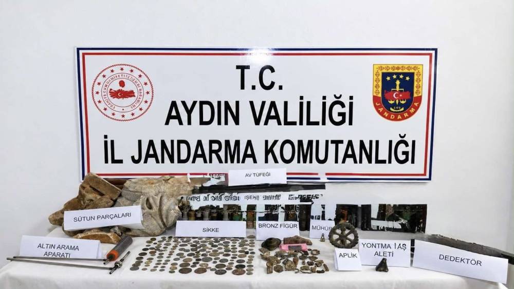 Karacasu&rsquo;da tarihi eser operasyonu: 157 sikke ele ge&ccedil;irildi
