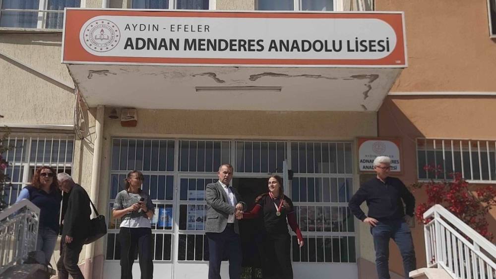 Aydınlı &ouml;ğrenci T&uuml;rkiye birincisi oldu
