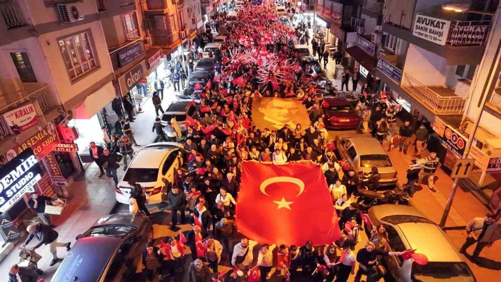 Efeler&rsquo;de Cumhuriyet y&uuml;r&uuml;y&uuml;ş&uuml;
