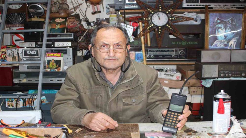 Ajan filmlerinin uydu telefonu Aydın&rsquo;da yeniden &ccedil;alıştı

