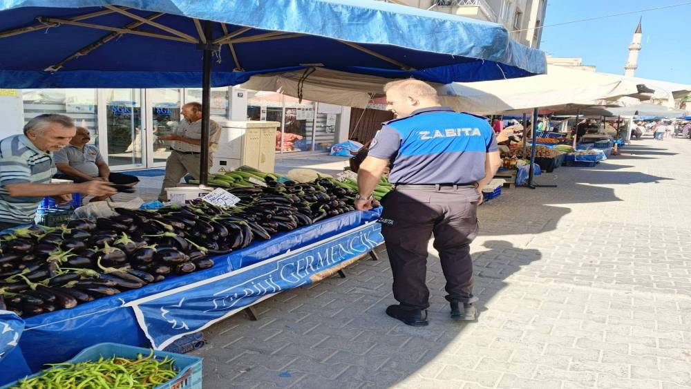 Germencik&rsquo;te pazarda etiket denetimi
