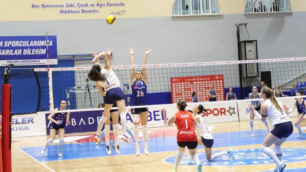 O Eski Halinden Eser Yok Şimdi: Aydın B&uuml;y&uuml;kşehir Belediyespor: 2 - Bah&ccedil;elievler Belediyespor: 3