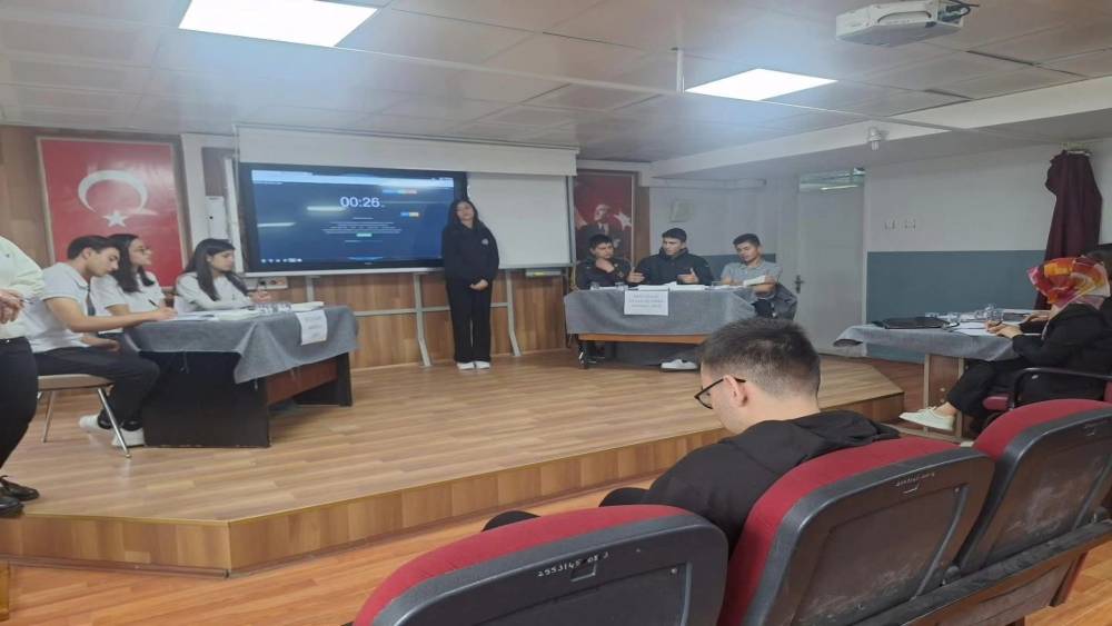 Bozdoğanlı &ouml;ğrenciler başarılarıyla gururlandırdı
