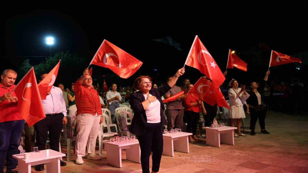 Didim&rsquo;de vatandaşlar bayram coşkusunu yaşadı

