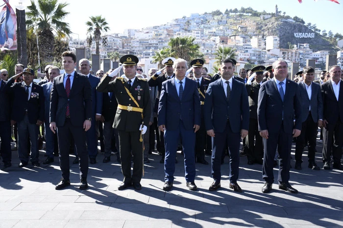 KUŞADASI’NDA CUMHURİYET COŞKUSU BAŞLADI