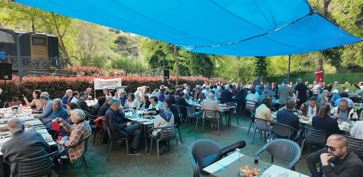 Atat&uuml;rk&ccedil;&uuml;ler 23 Nisan&rsquo;ın 106. Yılında Kahvaltıda Buluştu