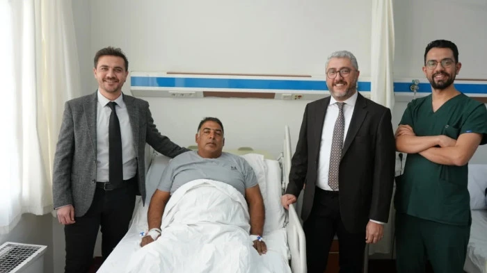 Aydın’da ilk kez ağız içinden alınan doku ile yeni idrar yolu oluşturuldu