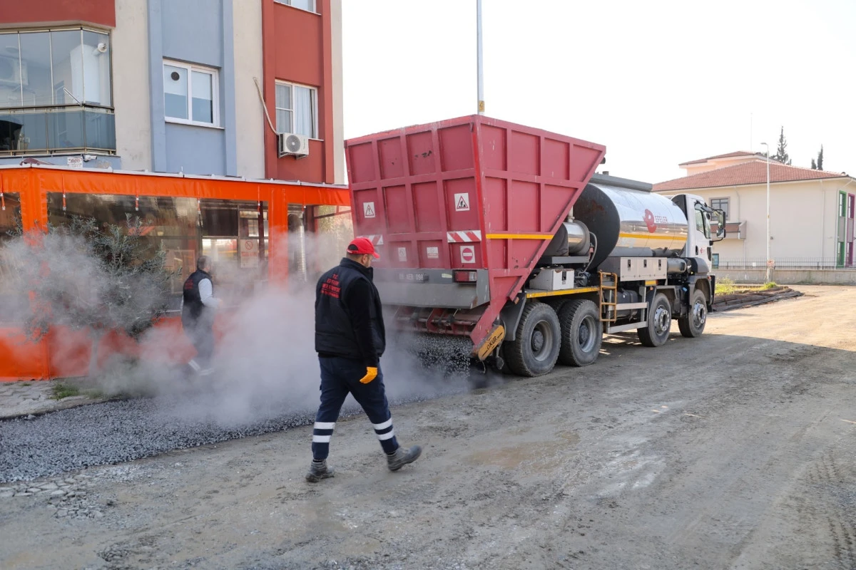 BAŞKAN ANIL YETİŞKİN'DEN UMURLU'YA YOL HAMLESİ