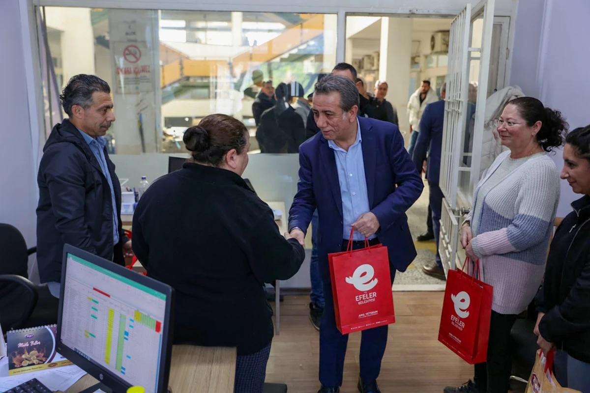 BAŞKAN YETİŞKİN &Ccedil;ALIŞMA ARKADAŞLARININ YENİ YILINI KUTLADI