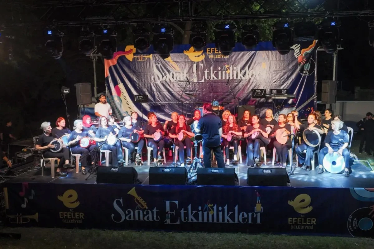 BAŞKAN YETİŞKİN&rsquo;DEN EFELER&rsquo;DE CUMHURİYET BAYRAMI Ş&Ouml;LENİ
