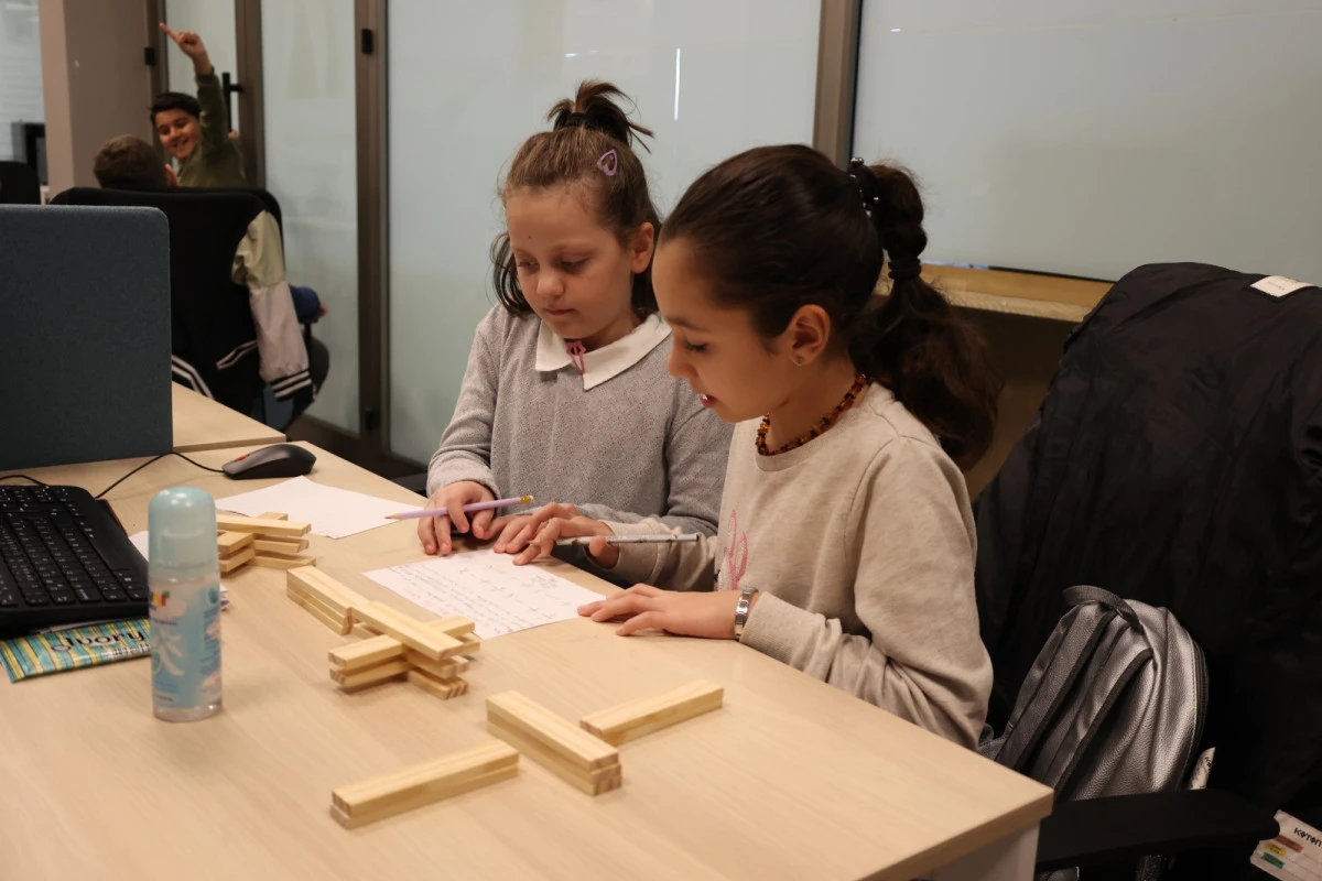 BAŞKAN YETİŞKİN’DEN GENÇLERE DİJİTAL GELECEK FIRSATI