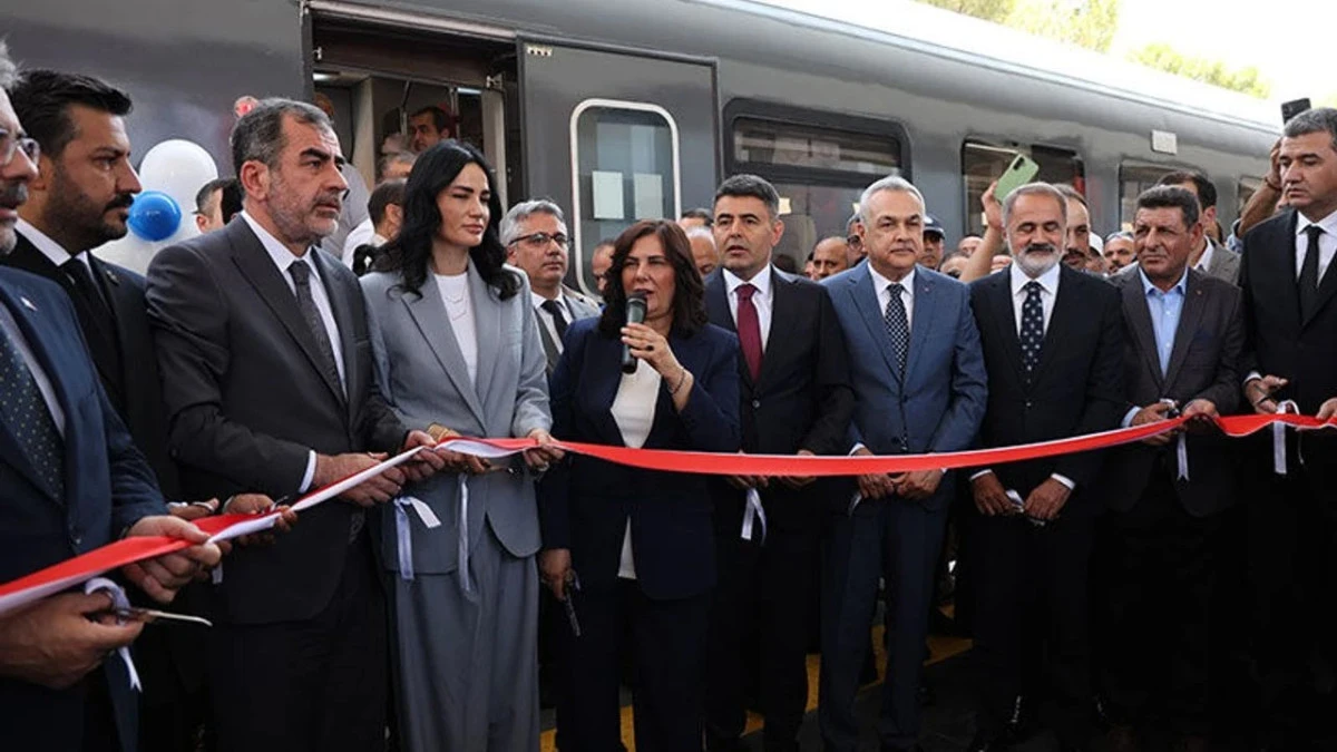 &Ccedil;ER&Ccedil;İOĞLU&rsquo;NUN AYBAN FİYASKOSU: SEFERLER İPTAL EDİLDİ