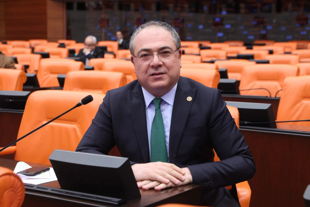 CHP&rsquo;Lİ EVRİM KARAKOZ: &ldquo;19 MAYIS, BAĞIMSIZLIK İRADESİNİN VE GEN&Ccedil;LİĞE DUYULAN G&Uuml;VENİN SİMGESİDİR&rdquo;