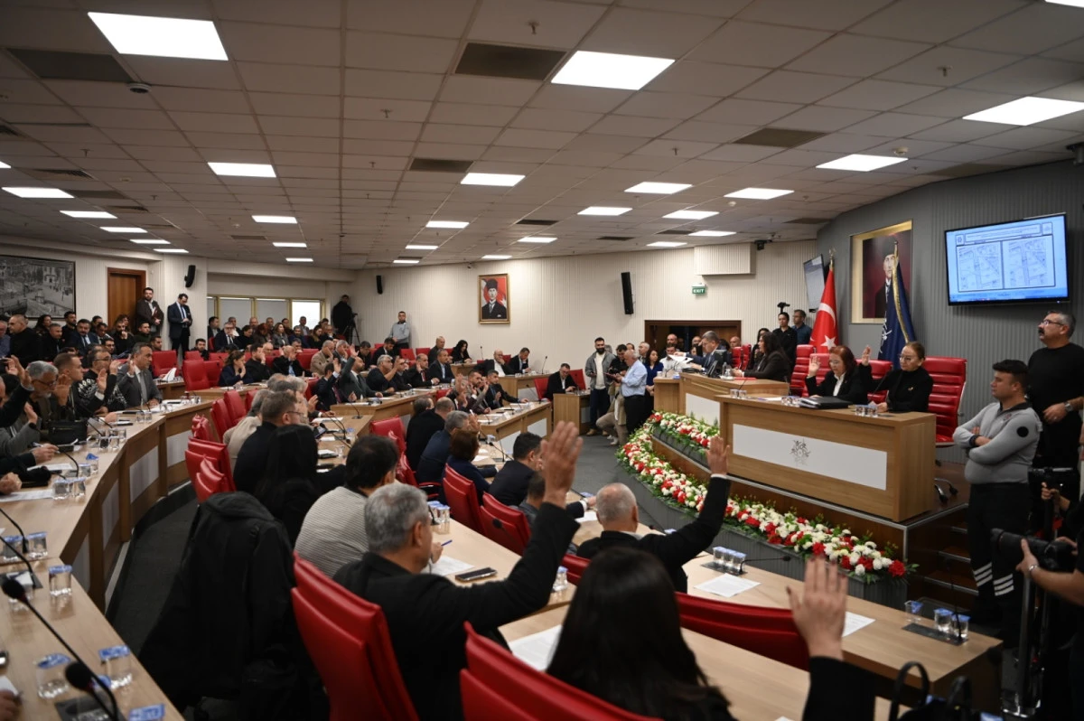 CHP&rsquo;Lİ MECLİS &Uuml;YELERİNDEN AYDINLI ŞEHİT EYGİ&rsquo;YE VEFA &Ouml;RNEĞİ