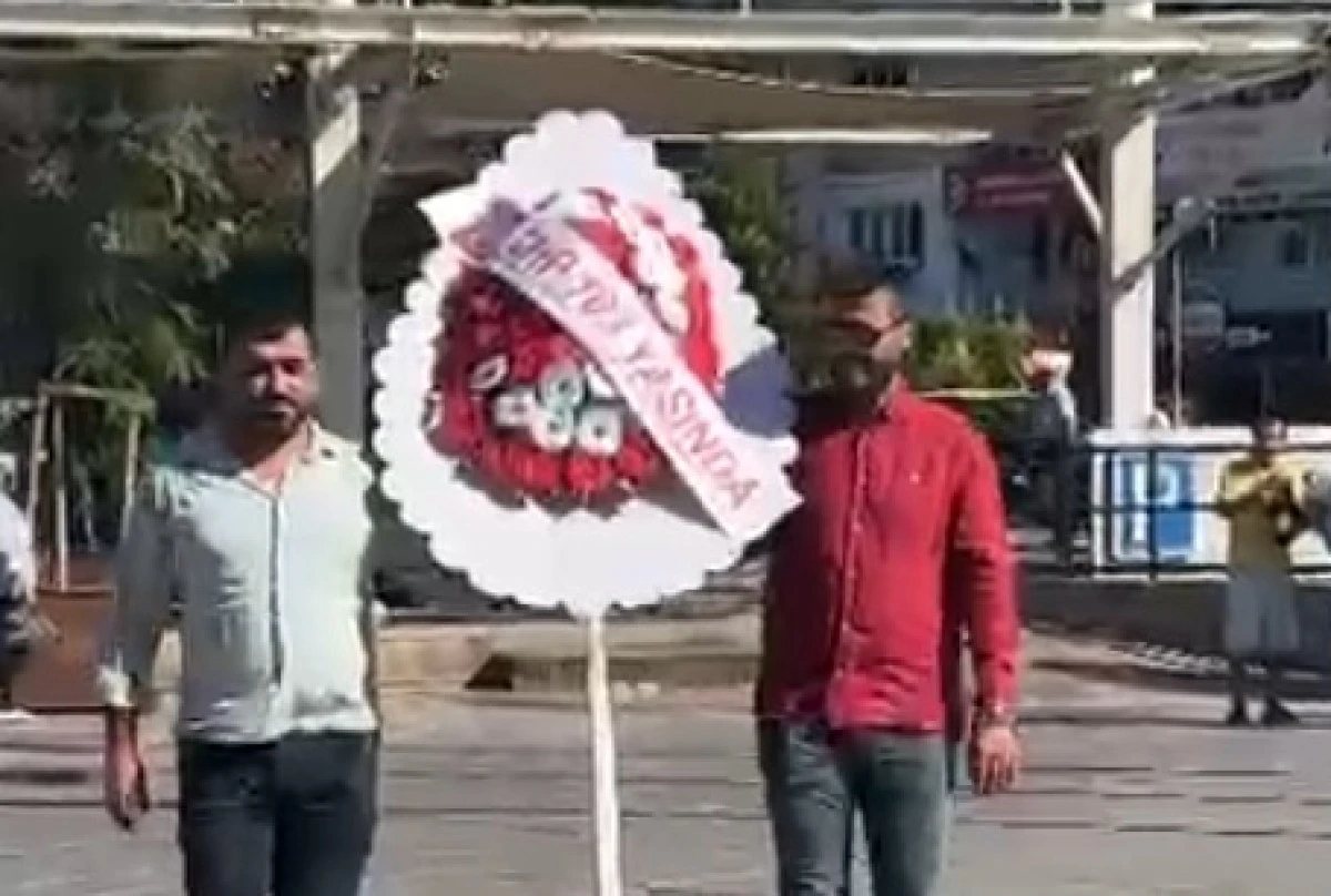 CHP&rsquo;NİN 103. YILINDA AYDIN&rsquo;DA PROTESTO: &Ccedil;ELENGİ ESKİ Y&Ouml;NETİCİLER KOYDU