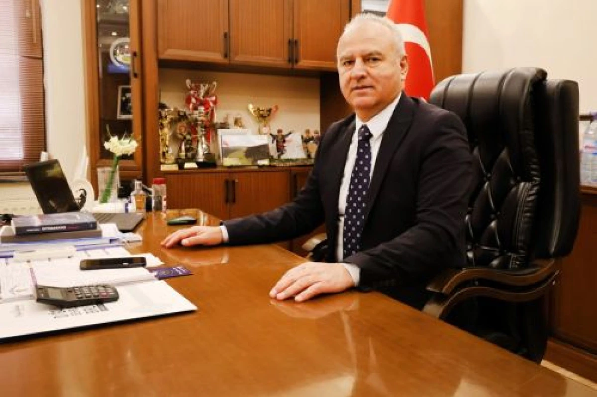 &Ccedil;ine Belediye Başkanı Kıvrak&rsquo;tan B&uuml;y&uuml;kşehir Y&ouml;netimine Tepki: &Ccedil;ine&rsquo;ye Hizmet Yok mu?