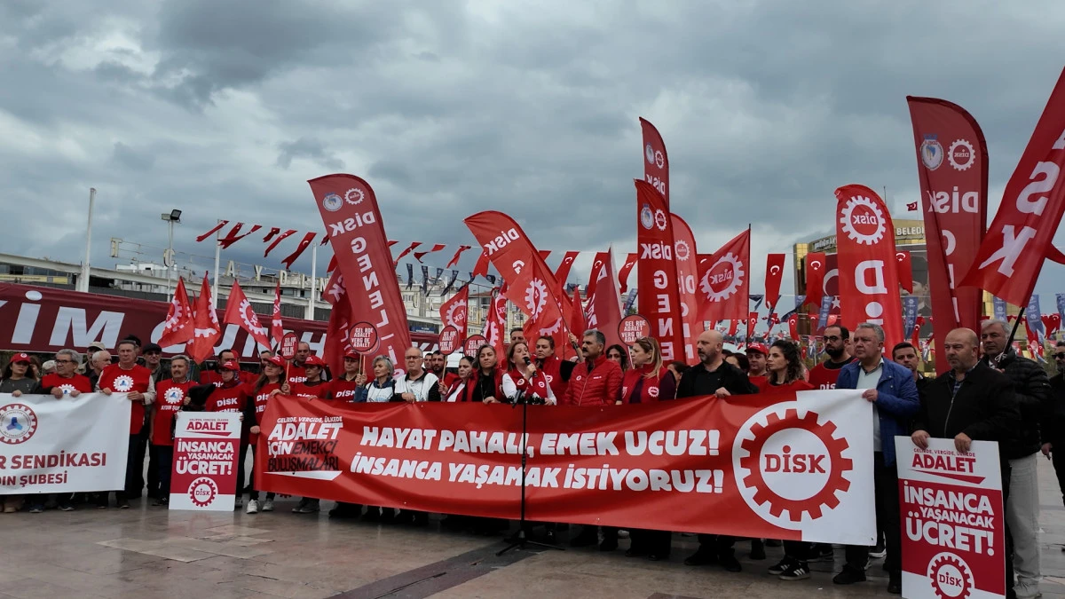 DİSK GENEL BAŞKANI &Ccedil;ERKEZOĞLU AYDIN&rsquo;DAN SESLENDİ: DEMOKRASİ İŞ&Ccedil;İNİN EKMEĞİDİR