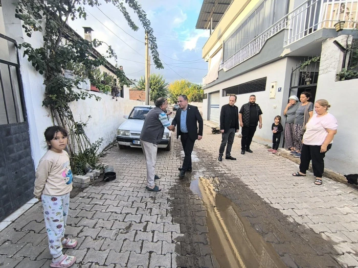 CHP’Lİ EVRİM KARAKOZ GERMENCİK VE EFELER’DE VATANDAŞLA BİR ARAYA GELDİ