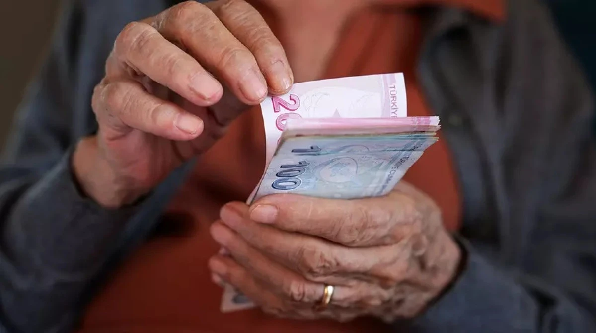 En d&uuml;ş&uuml;k emekli aylığını belirlendi