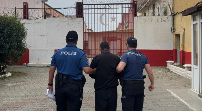 Firari h&uuml;k&uuml;ml&uuml; Efeler&rsquo;de yakalandı