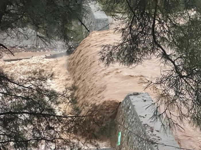 İncirliova&rsquo;da sağanak sonrası 9 ev tahliye edildi