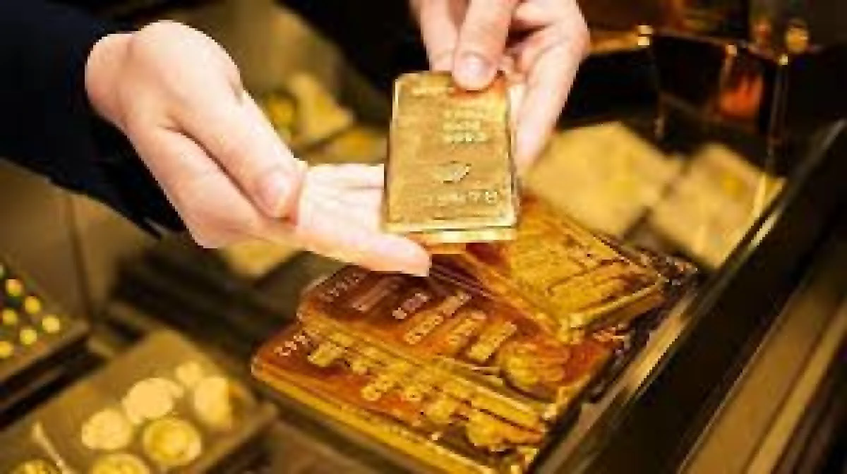 İran&rsquo;a &ldquo;&Ouml;nleyici Saldırı&rdquo; Piyasaları Sarstı: Altında Sert Y&uuml;kseliş