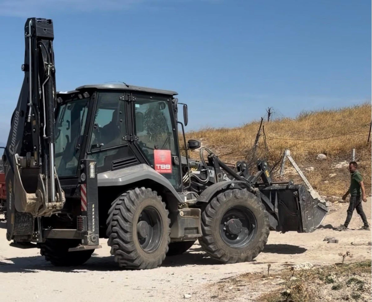 Ko&ccedil;arlı Belediyesi kırsal mahallelerin yollarını yeniliyor